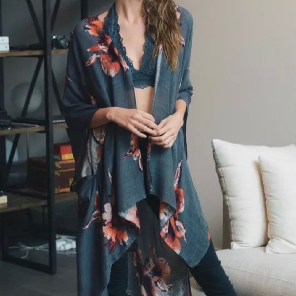 Floral Print Kimono - Picture 13 of 15